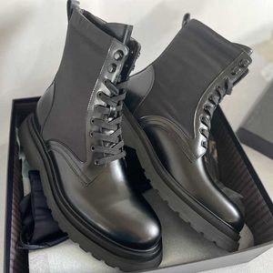 Sapatos masculinos Botas de grife Couro Ankle Martin Combat Boots Plataforma de luxo cunhas com cadarço bico redondo salto bloco botas planas outono inverno tênis ao ar livre EU38-46