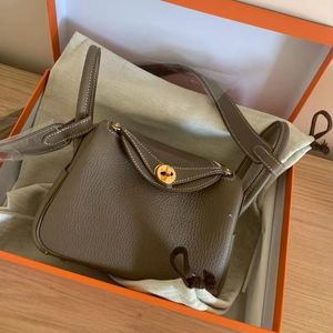 Miniväska Lyxig designerväska Läderväska Toppkvalitet Di Crossbody-väska Mini-mjuk nötskinnsväska för kvinnor Dumpling-väska Doctor Bag