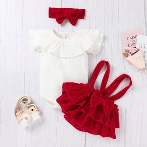 Conjuntos de roupas Born Baby Girls Lovely Clothes 3 Pcs Flying Sleeve Romper Ruffled Velvet Suspender Shorts Headband 0-12 Meses