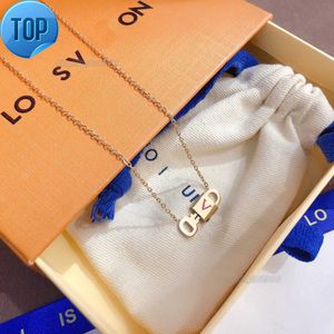 Premium Style Jewelry Necklaces Luxury Womens Lock Necklace Exquisite 18k Gold Plated Long Chain Classic Popular Brand Accessories Women's