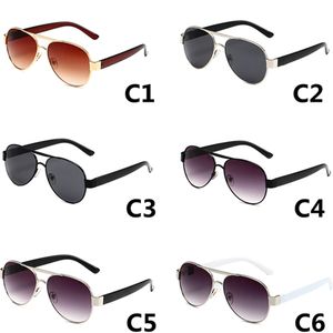 Marka Tasarımcı Güneş Gözlüğü İnsan Pilot Güneş Gözlükleri Metal Çerçeve Açık Klasik Kadın Gözlükleri UV400 Gözlük