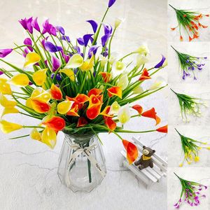 Flores decorativas 5 ramos 25 cabeças Primavera Calla Lily Bouquet artificial com folhas plantas falsas flor falsa de plástico decoração de casamento em casa