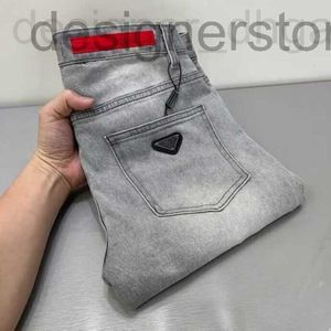 Jeansdesigner för män 2023 Vår Sommar Stretch Denim Slim Jean Man Klassiska byxor Svarta Casual Herrbyxor Grå C7X4 RGTU