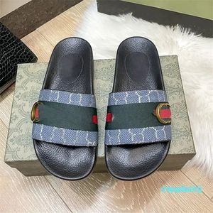 2023-Designer Donna Uomo Slides Soft Cushion Fashion Sandali Infradito di lusso in metallo a righe Open Toe Summer Sliders Slip Indoor Outdoor Sandals