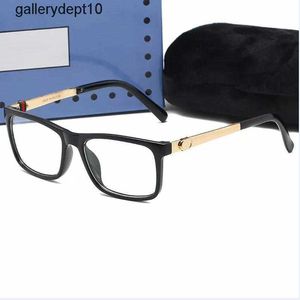 Franska lyxiga bokstavssolglasögon för män och kvinnor designer 8050 solglasögon UV-skydd polariserade glasögon