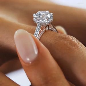 Cluster Rings 2023 Vintage Lab Diamond Finger Ring 925 Sterling Silver Party Wedding Band For Women Men Promise Engagement Jewelry Gift