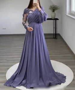 Bezauberndes Chiffon-A-Linien-Plissee-Motehr der Braut-Kleider mit langen Ärmeln, Spitzenapplikationen, Kleid für besondere Anlässe für Frauen, formelle Partykleidung in Übergröße, CL2548