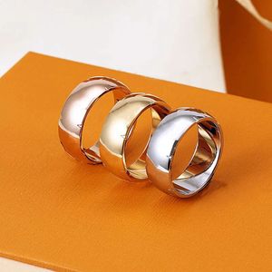 Högkvalitativ designer rostfritt stål bandringar mode smycken mäns casual vintage ring damer gåva