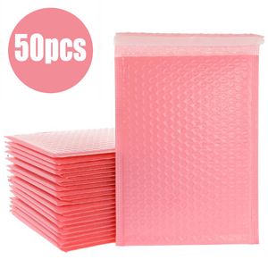 Embalagem de proteção 50 unidades Lote de sacos de envelope de espuma rosa Envelopes autocolantes Envelopes acolchoados com saco de correspondência de bolhas Pacotes de presente 230706
