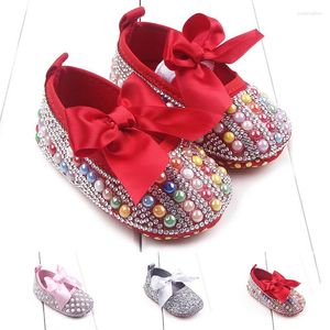 First Walkers Brand Silver Rhinestone Baby Girls Dress Shoes Born Pearl Drill Mjuk sula Småbarn Princess Spädbarn