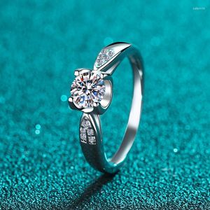 Cluster Rings 925 Sterling Silver D Color Moosanstone Wedding Ring Cubic Diamond Gioielli da donna Premium Promises Eternal Romantic F