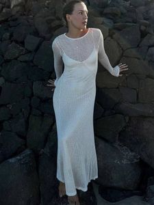 فساتين أساسية غير رسمية ، فستان ماكسي متبكى للنساء جوفاء ، انظر من خلال الأكمام الطويلة النحيفة الأنيقة.
