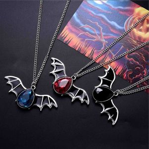Hot Selling Jewelry Halloween Bat Necklace Female Personality Punk Drop Oil Couple Pendant Men's Sweater Chain Jewelry