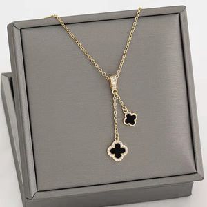 New Classic Fashion Pendant Necklaces for women Elegant Clover locket Necklace Highly Quality Choker chains Designer Jewelry Plated gold girls Gift