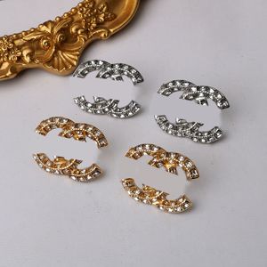 Brinco de grife banhado a ouro 18 quilates com letras de strass, moda feminina, strass, para festa de casamento, presente, joias, acessórios, estilo 20