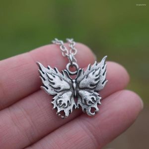 Ketten 1 stücke Frau Mode Insekt Vintage Metall Mini Feuer Schmetterling Halskette