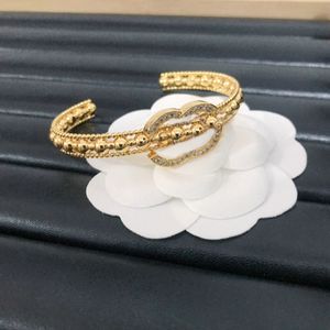 Luxury Brand Designer Bracelet Letters Bracelets Bangle Bangles 18K Gold Plated Crystal Letter Lovers Gift Women Jewelry Gifts