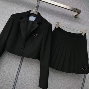 Woman Tracksuits Designer Womens Sets Jacket Short Skirts Two Pieces Outfit Shorts Suit Dress Shirts Top Suits S-XL