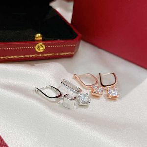 Hot selling funds 925 Sterling Silver Ox Horn Hook Earrings Fashion Simple Rose Gold Display White Japanese Han Carti Same Style AA721