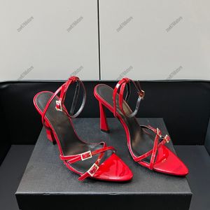 Элегантные женские одевания обуви черная страза Женские высокие каблуки дизайнерские дизайнерские дизайнерские кожа летние сандалии классическая королева свадебная вечеринка курорт