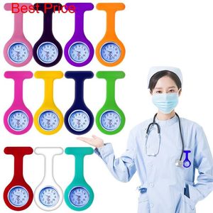 Kleid 50pcs/Los Großhandel Fashion Nurse Watch Women Pocket Watch Clipon Heart Anhänger Hang Quarzuhr für neue Arztkrankenschwester Uhren