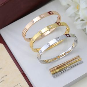 Popolare Card Plus Bracciale Tai Steel Fashion Cacciavite Personalità popolare in Europa e America Bracciale in acciaio inossidabile con dieci diamanti di quinta generazione G3323