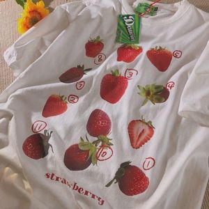 Suits Chic Strawberry Print Shirts for Women Aesthetic Cartoon Oneck Casual Teens Clothes Japanese Fashion Streetwear Woman Tshirts