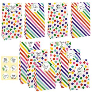 Geschenkpapier 18 Sets Papiertüten mit Regenbogenstreifen und Punkten für Hochzeit, Weihnachten, Party, Geschenktüte mit handgefertigtem Dankesaufkleber, DIY-Geschenkverpackungszubehör 230707