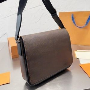 designväska mens messenger väska axel väska portfölj mode grå svart handväska för män läder handväska plånböcker totes plånbok blommor resväska kamera väska