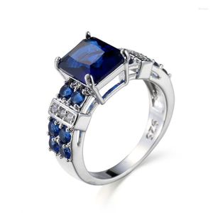 Obrączki ślubne Fashion Square Blue Sapphire CZ Dla kobiet White Gold Plated Birthstone Ring Biżuteria Akcesoria