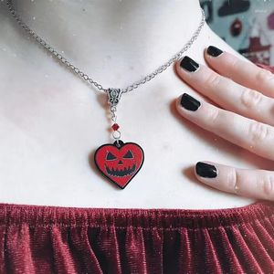 Pendant Necklaces Gothic Harajuku Halloween Personalized Heart Shaped Pumpkin Spider Web Necklace For Women Fashion Creative Horrible