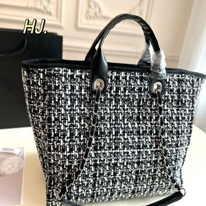 Beach bag shopping bag weaving process embroidery logo High-end atmosphere casual fashion super all-in-one high fragrance box 37X30