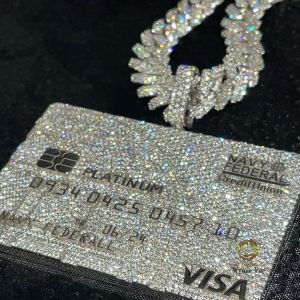 Pingente de cartão C personalizado em V banhado a ouro branco sólido Sterling Sier VVS Moissanite C