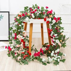 Decoratieve Bloemen Aardbei 2.5m Kunstzijde Rozen Rotan String Vine Met Groene Bladeren Voor Bruiloft Huis Tuin Decor Opknoping Garland