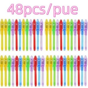 Pennarelli Penna a inchiostro invisibile 24 PCS Penna spia con luce UV Pennarello magico per messaggio segreto Scatola del tesoro Premi Bambini Bomboniere Giocattoli Regalo 230710