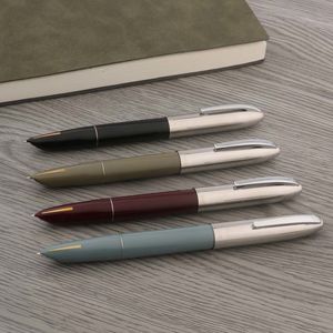 Fountain Pens Classic Hero 565 Pen Sky Mavisi Haki Etiket Altın Plastik Kırtasiye Ofis Okul Malzemeleri Mürekkep 230707