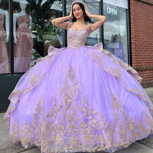 Lavendel Schatz Prinzessin Quinceanera Kleider Ballkleid Gold Spitze Applikationen Perlen Sweet 16 Abendkleid Vestidos De 15 Jahre