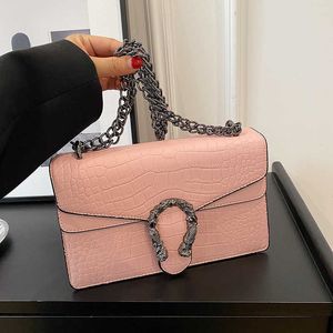 Torebki designerskie Sprzedaż hurtowa 2023 Nowe Na jedno ramię Crossbody Z japonią i wzorem krokodyla Diamentowy łańcuszek z siatką Pod pachami Damskie Wszechstronny Mały kwadrat