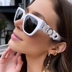 Luxus Marke Damen Sonnenbrille Mode Designer Quadratische Weiße Sonnenbrille Frauen Vintage Trendy Übergroßen Shades Weibliche Brillen