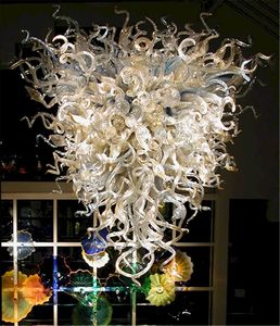 北欧デザインの美的吊り下げ LED ペンダントランプ手吹きガラスの高級シャンデリア家の装飾用