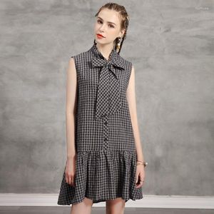 Lässige Kleider Retro Plaid Tie Loose Rock Sommer kleiner Mann altersreduzierendes Kleid aus Baumwolle und Leinen