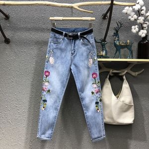 女性の夏の薄いルーズハイウエストストレートジーンズ女性の刺繍ストレートパンツとズボンの女性と花ハーレム