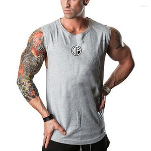 Canottiere da uomo Palestra Bodybuilding Stringer Uomo Casual Cotton Muscle Guys T-shirt senza maniche Summer Wicking Cool Gilet