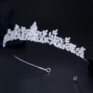 Anzüge cwwzircons Marquise Cut Cubic Zirkonia Blume Tiara Kronhochzeit Haarzubehör für Brides Kopfbedeckung Kostüm Schmuck A032