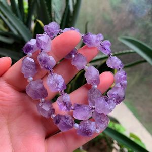 Catena Reiki Healing Jewelry Cristallo viola Quarzo Strecth Bracciali Birthstone Raw Mineral Pearl Charm Ametiste naturali 230710