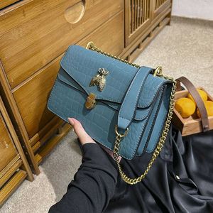 Design Tasche Einzelhandel Großhandel Kette Kleines Quadrat 2023 Neue Biene Einsatz Schloss Einzelne Schulter Kreuz Muster Frauen Fabrik Mode stil