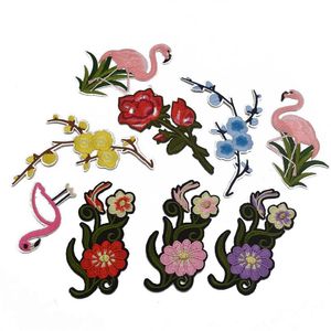 20pcs Whole&Retail To Order Embroidered Iron on Patch Rose florwers flamingo patches applique323O