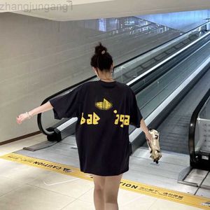 Maglietta del progettista Balanciagas Versione corretta T-shirt con stampa di lettere con nastro giallo per uomo e donna Manica corta per coppia INS di lusso leggero originale puro