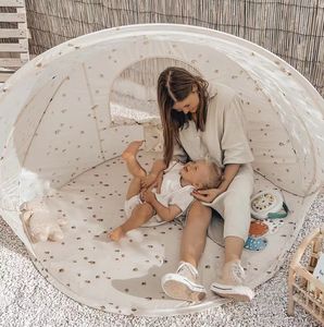 Leksakstält Babyslott Barn Utomhus Trädgård Vikbar Tältbollar Pool Cubby Lemon Beach House Bärbara Barnleksaker 230711