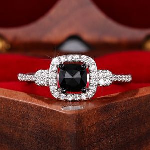 Huitan Black CZ Rings for Women Unique Wedding Bands Accessories Silver Color Low-key Female Finger-rings New Trendy Jewelry
